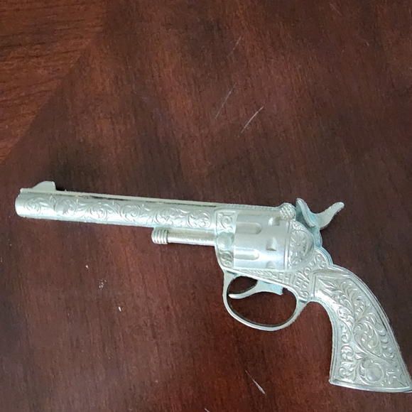 Vintage Hubley, Chief Toy Cap Gun - Picture 4 of 15